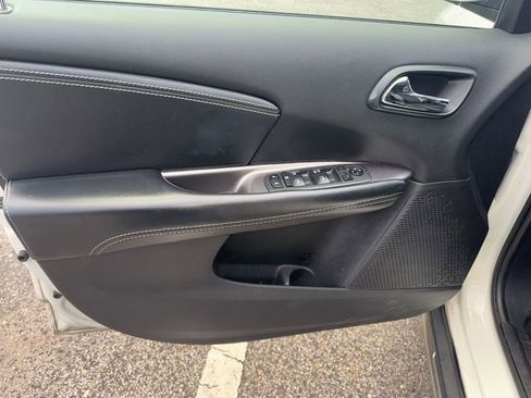 Used 2019 Dodge Journey Crossroad image 9