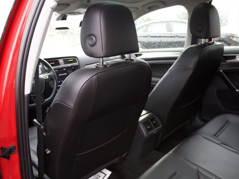 Used 2019 Volkswagen Golf Alltrack SE image 22