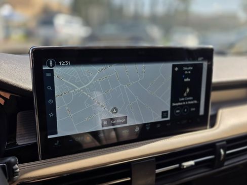 Used 2023 Lincoln Corsair FWD w/ Rear Removable Package Tray image 29