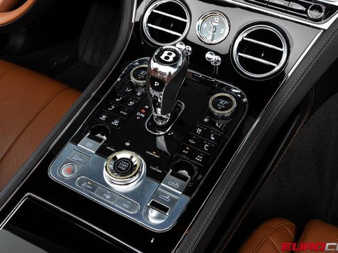 Used 2022 Bentley Continental GT image 29