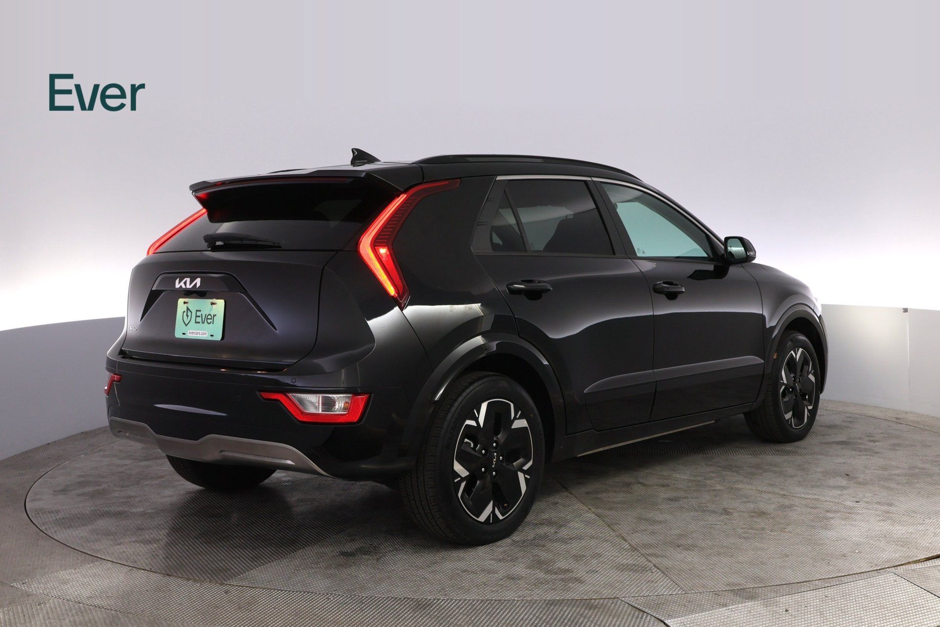 Used 2024 Kia Niro Wind w/ Wind Preserve Package FWD image 3