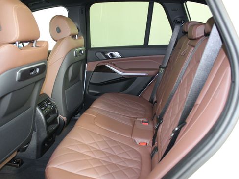 New 2026 BMW X5 xDrive50e image 22