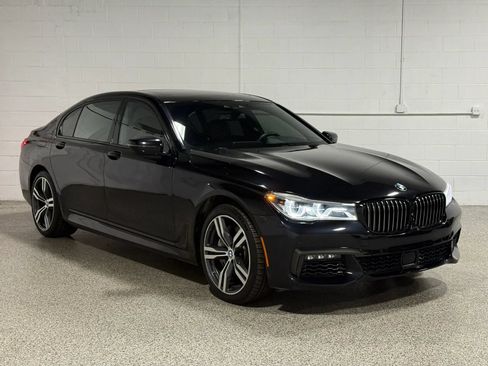 Used 2019 BMW 750i xDrive w/ Executive Package AWD/4WD image 4
