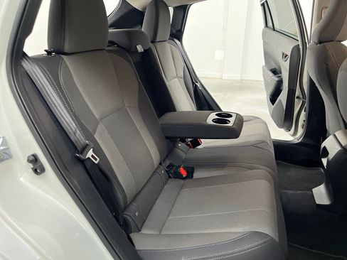 Used 2025 Subaru Crosstrek 2.0i Premium image 17