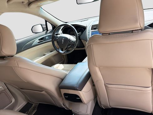 Used 2020 Lincoln MKZ FWD image 28