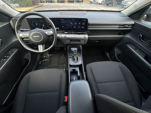 Used 2025 Hyundai Kona SEL image 35