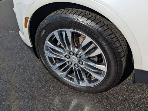 Used 2017 Cadillac XT5 Premium Luxury AWD/4WD image 23