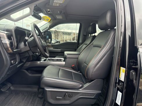Used 2025 Ford F350 Lariat w/ FX4 Off-Road Package image 12