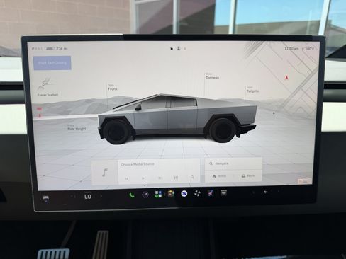 Used 2024 Tesla Cybertruck AWD Crew Cab image 17