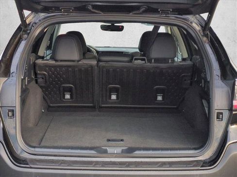 Used 2024 Subaru Outback Onyx Edition image 6