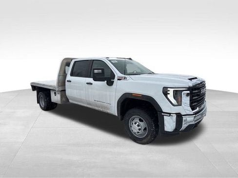 New 2026 GMC Sierra 3500 Pro w/ Convenience Package AWD/4WD image 3