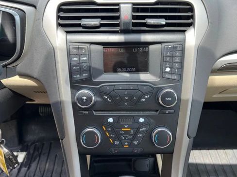 Used 2013 Ford Fusion SE image 15