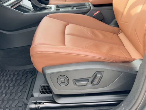 Certified 2025 Audi Q3 2.0T Premium Plus w/ Premium Plus Package image 14