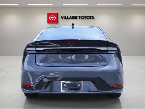 New 2026 Toyota Prius Plug-In Hybrid FWD image 4
