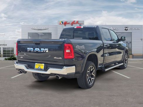 Used 2025 RAM 1500 Laramie AWD/4WD image 5