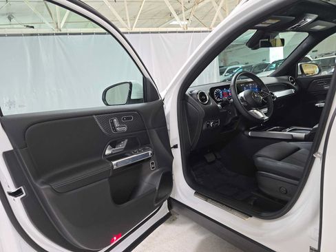 Certified 2026 Mercedes-Benz GLB 250 4MATIC image 19