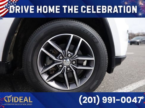 Used 2017 Jeep Grand Cherokee Limited w/ Luxury Group II RWD image 12