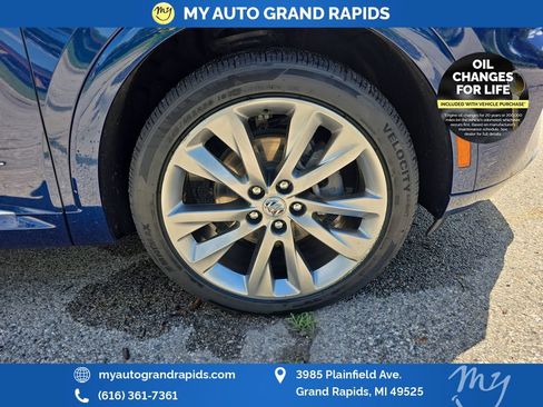 Used 2023 Buick Envision Avenir AWD/4WD image 31