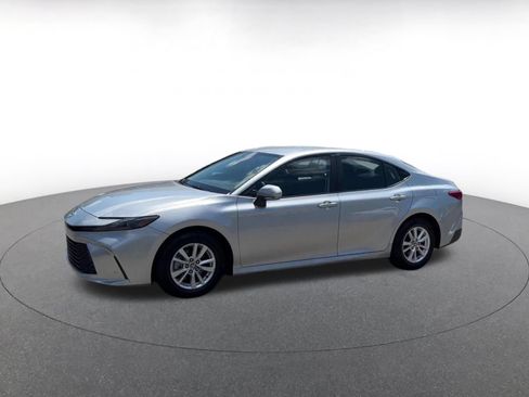 Used 2025 Toyota Camry LE FWD image 7
