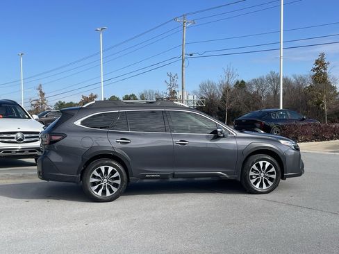 Used 2025 Subaru Outback Touring XT image 8