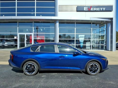 New 2025 Kia K4 EX image 3