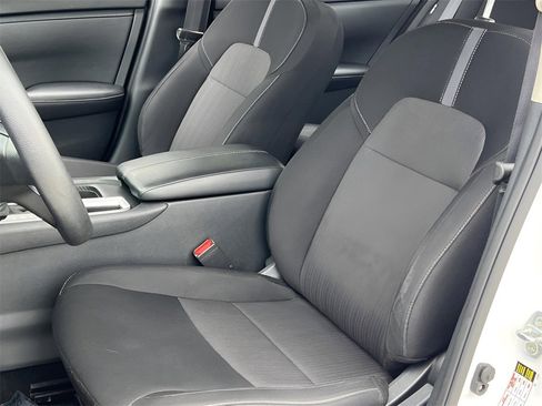 Used 2024 Nissan Sentra SV image 4