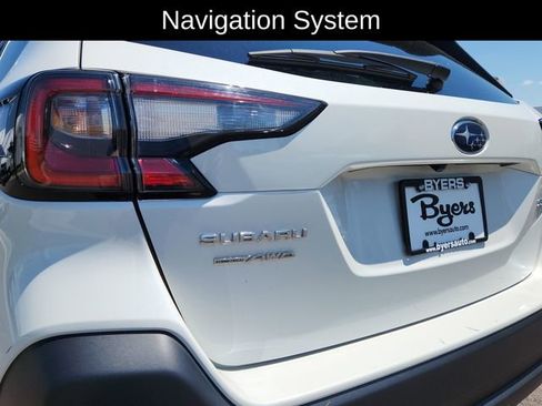 Used 2025 Subaru Outback Premium AWD/4WD image 15