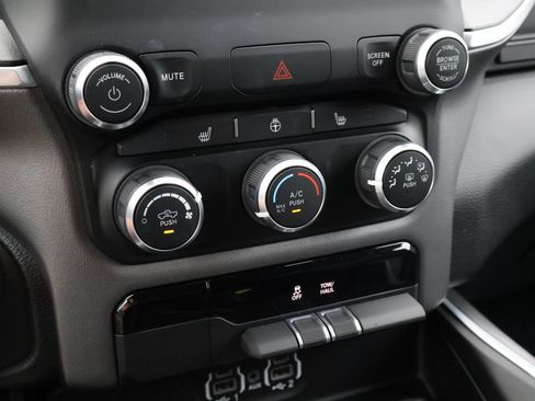 Used 2023 RAM 1500 Big Horn AWD/4WD image 35