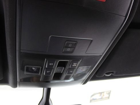 Used 2021 Volkswagen Atlas Cross Sport SE w/ Panoramic Sunroof Package image 31