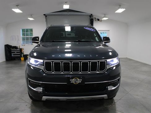 Used 2024 Jeep Wagoneer Series III AWD/4WD image 3