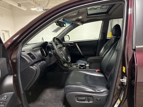 Used 2011 Toyota Highlander SE w/ Tow Pkg AWD/4WD image 20