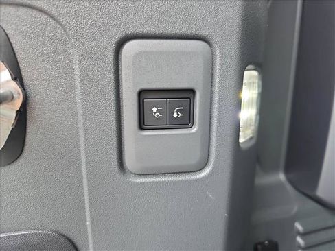 Used 2026 Land Rover Defender 110 S AWD/4WD image 13