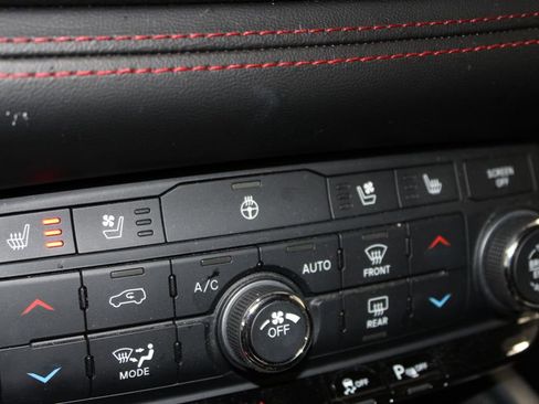 Used 2024 Dodge Durango GT image 24