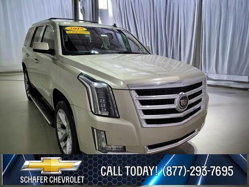 Used 2015 Cadillac Escalade Premium image 16