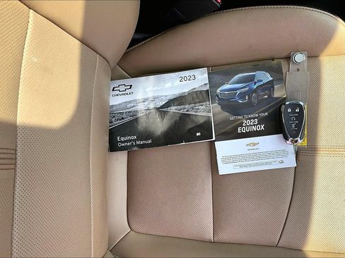 Used 2023 Chevrolet Equinox Premier FWD image 14