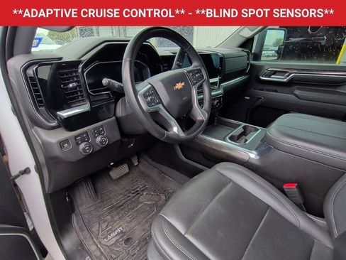 Used 2024 Chevrolet Silverado 2500 LTZ w/ LTZ Convenience Package AWD/4WD image 10