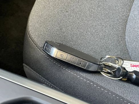 Used 2025 Kia K4 LXS image 21