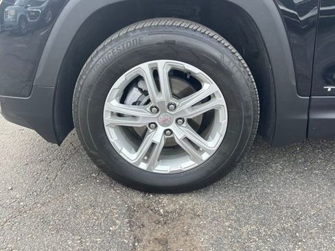 Used 2023 GMC Terrain SLE w/ Driver Convenience Package image 10