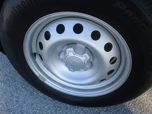 Used 2025 Ford Maverick XL w/ Equipment Group 102A image 9