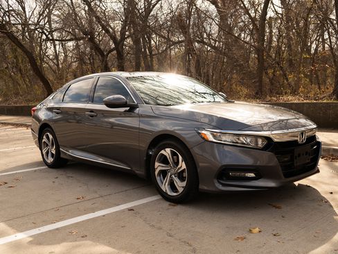 Used 2020 Honda Accord EX-L image 2