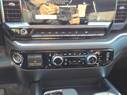 New 2026 GMC Sierra 1500 SLT image 22