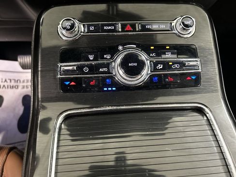 Used 2023 Lincoln Nautilus Reserve w/ Equipment Group 202A AWD/4WD image 17