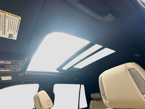 Used 2023 Cadillac Escalade Premium Luxury w/ LPO, Radiant Package image 23