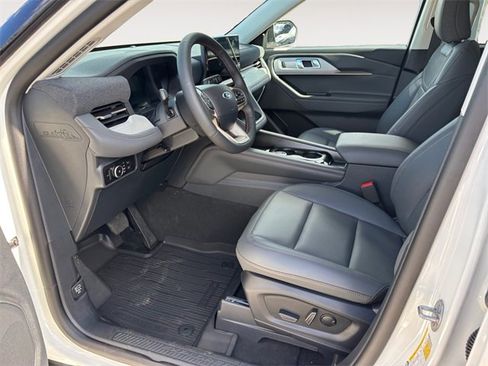 New 2025 Ford Explorer Active w/ Active Comfort Package image 9