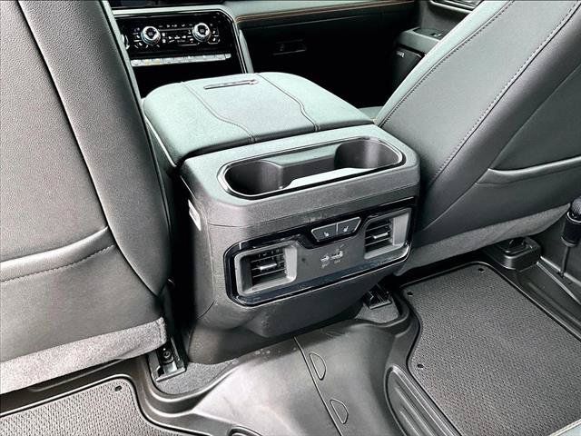 Used 2025 GMC Sierra 2500 AT4 w/ AT4 Premium Plus Package AWD/4WD image 25
