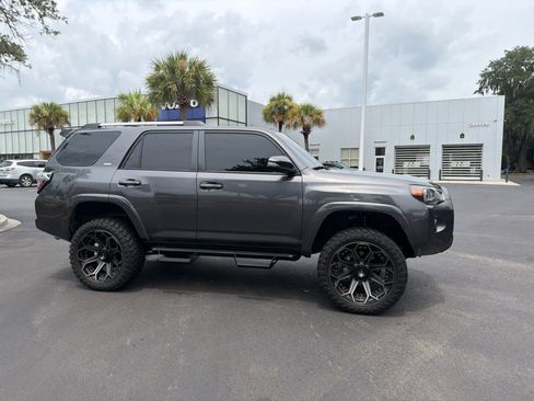 Used 2023 Toyota 4Runner SR5 Premium w/ Moonroof Package AWD/4WD image 24