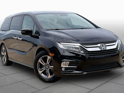 Used 2018 Honda Odyssey Touring image 3