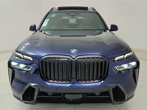 Used 2024 BMW X7 xDrive40i w/ Executive Package image 13