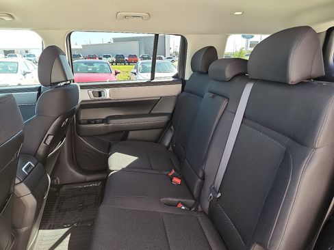 New 2026 Hyundai Santa Fe SE image 9