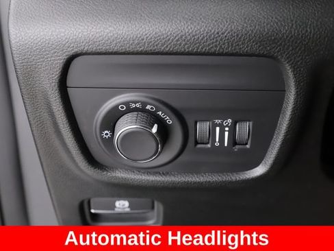 Used 2025 Jeep Grand Cherokee L Laredo AWD/4WD image 19
